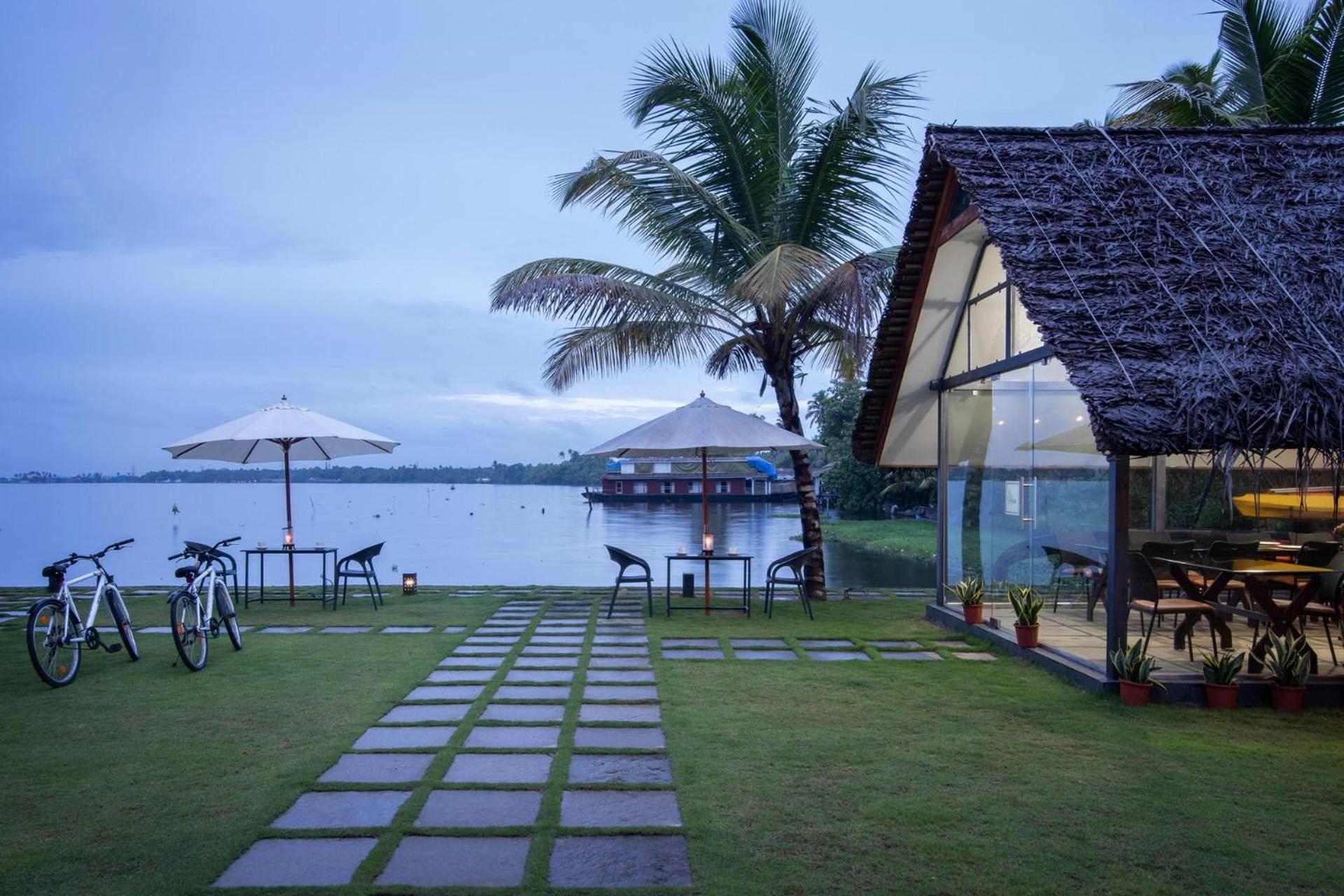 Stayvista At The Rain - River Villa With Infinity Pool Alappuzha 외부 사진