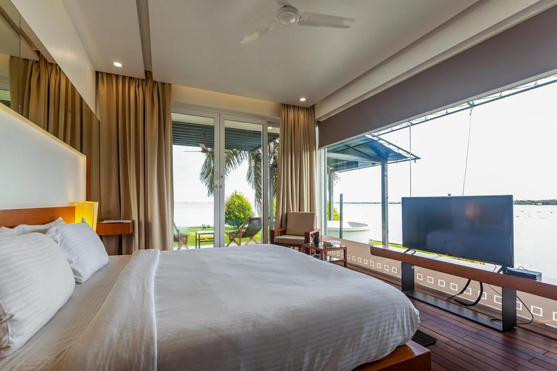 Stayvista At The Rain - River Villa With Infinity Pool Alappuzha 외부 사진