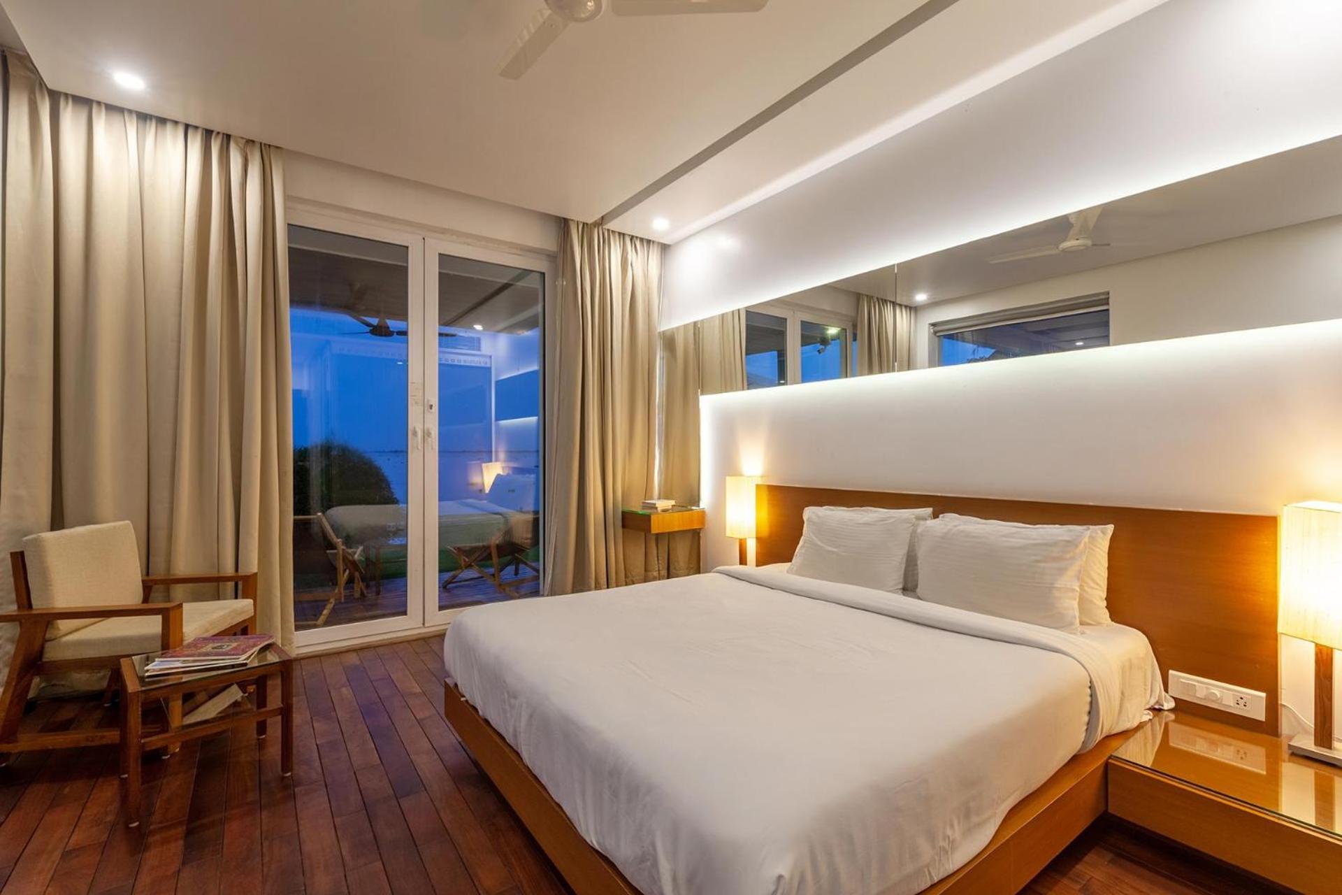 Stayvista At The Rain - River Villa With Infinity Pool Alappuzha 외부 사진