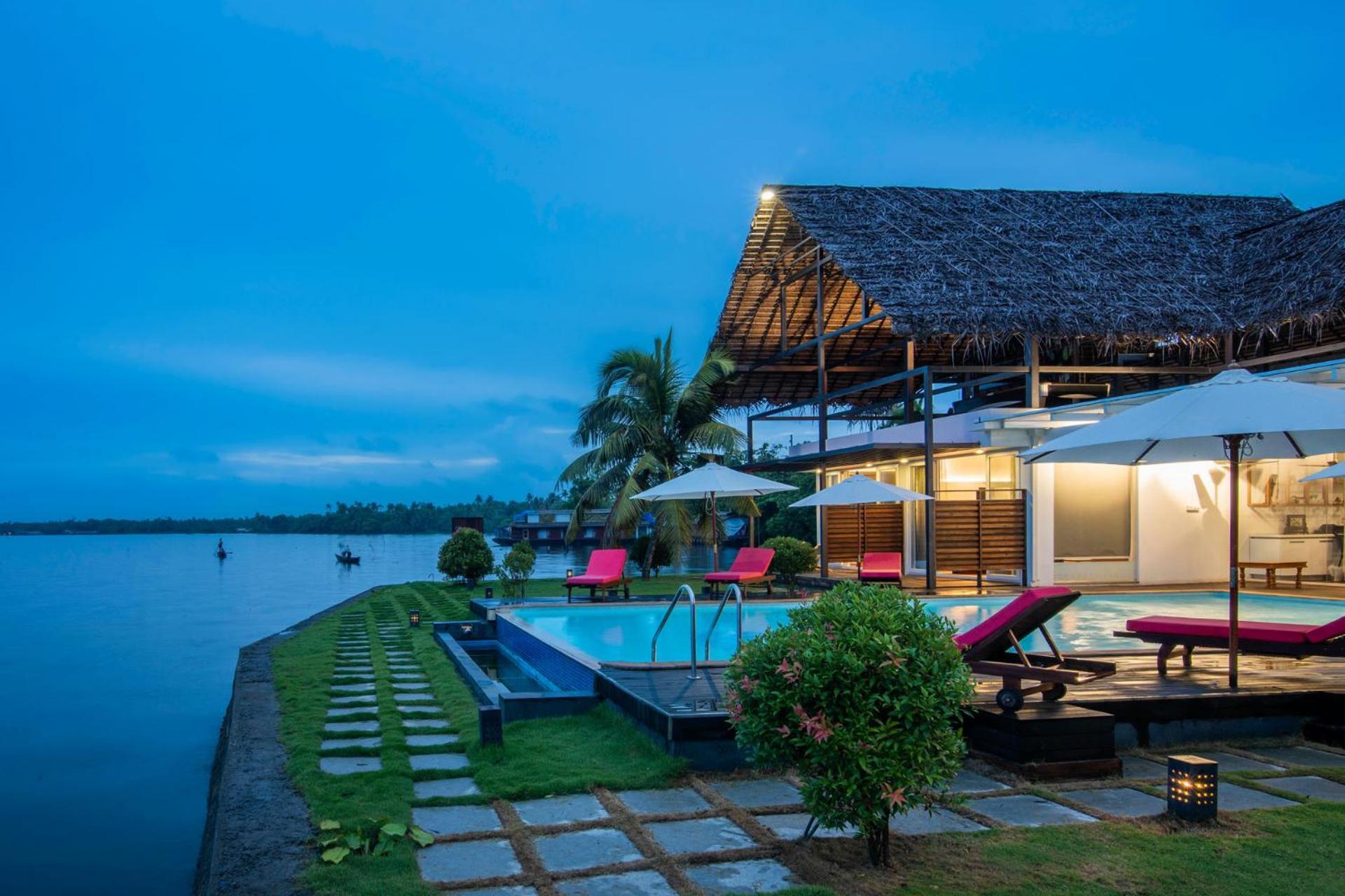 Stayvista At The Rain - River Villa With Infinity Pool Alappuzha 외부 사진